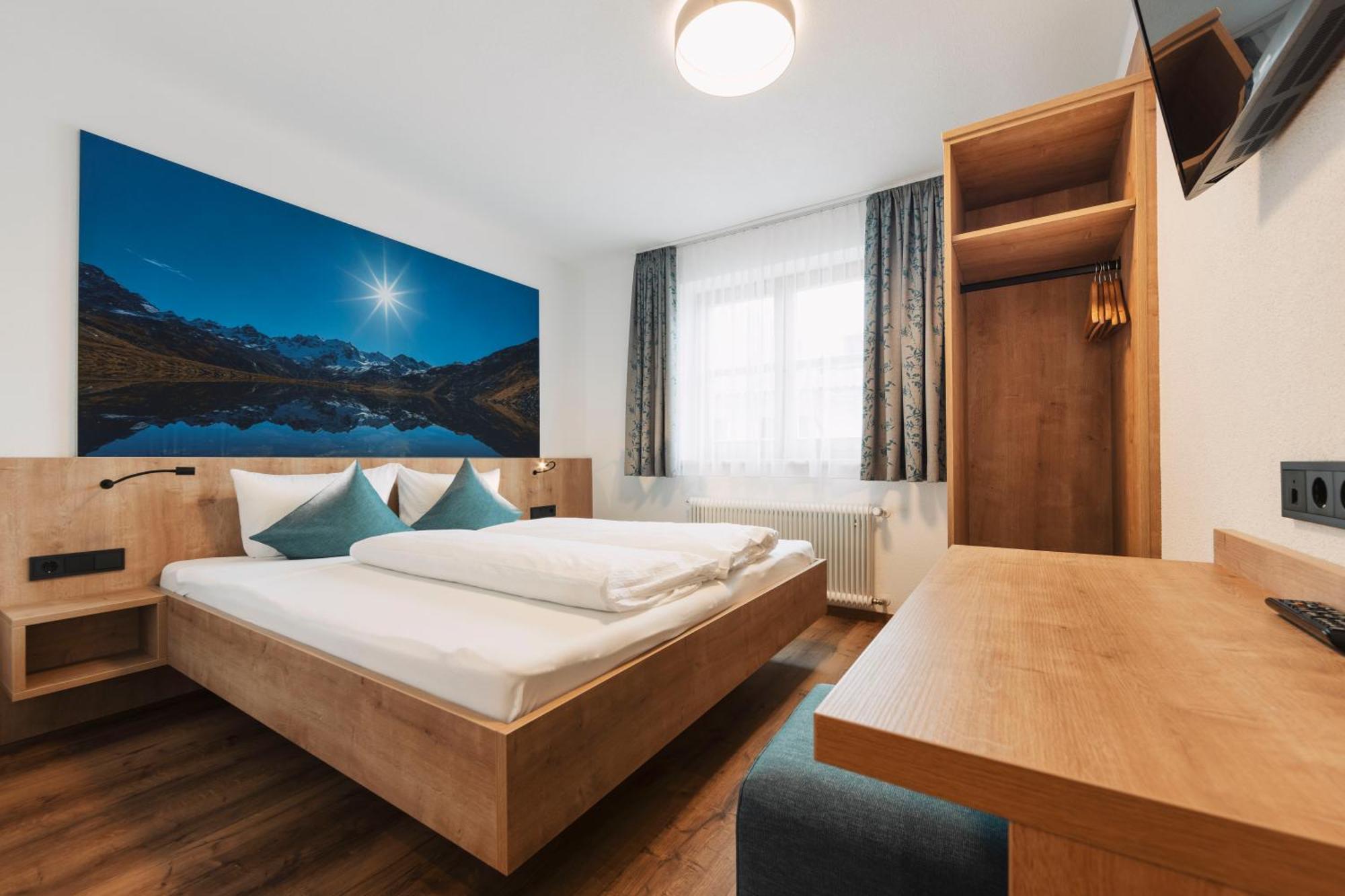 Apart Garni St Martin - Silvretta Card Premium Betrieb Galtuer Exterior photo