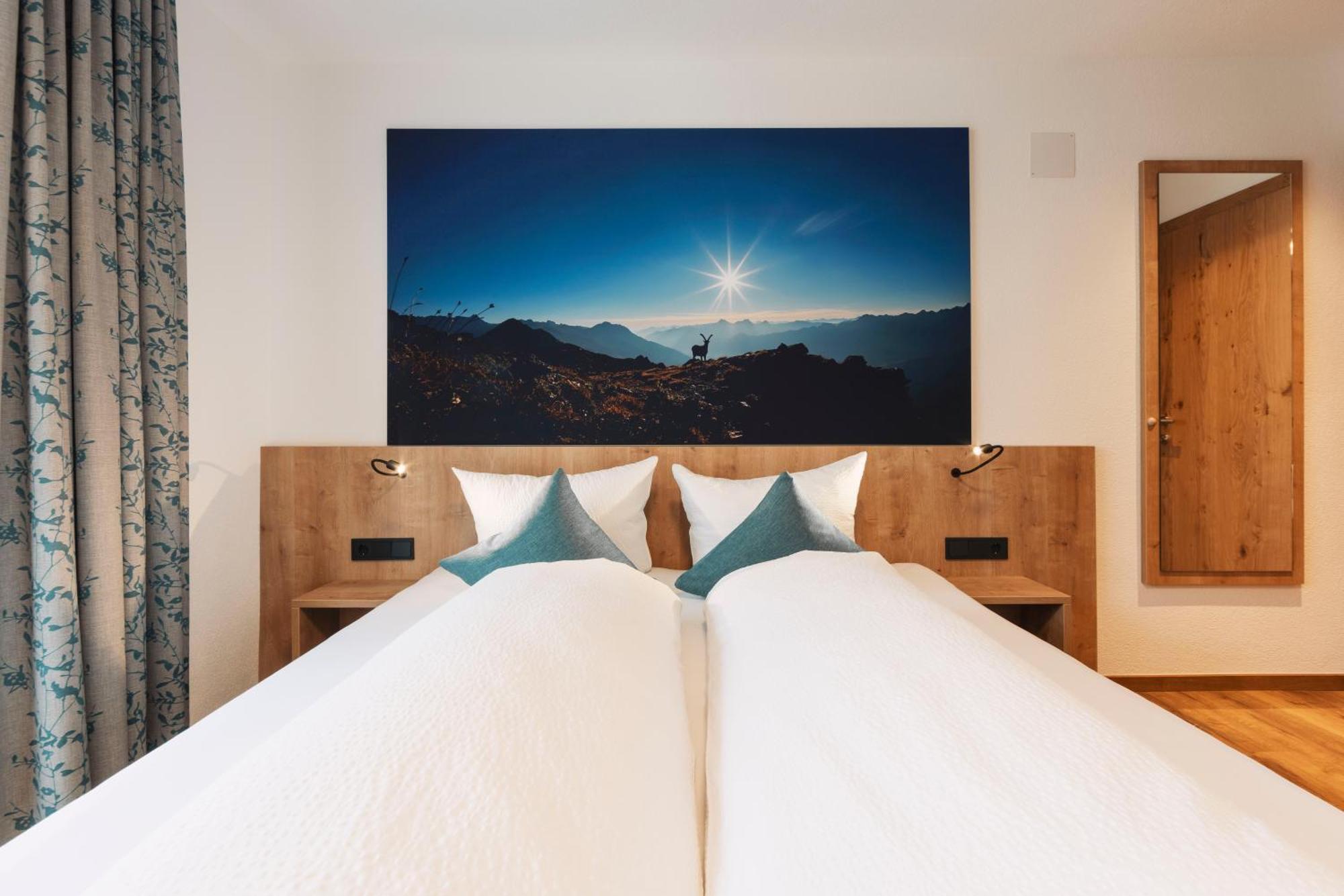 Apart Garni St Martin - Silvretta Card Premium Betrieb Galtuer Exterior photo